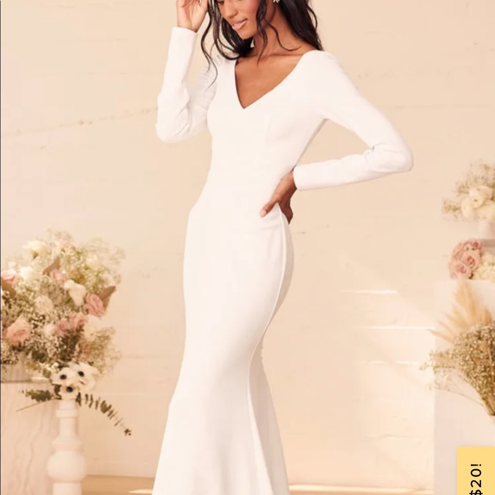 Long sleeved lulus wedding dress